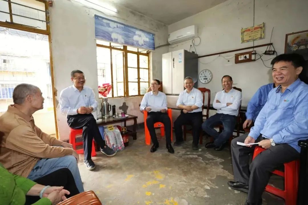 海南礦業(yè)開展新春慰問“送溫暖”活動(dòng)