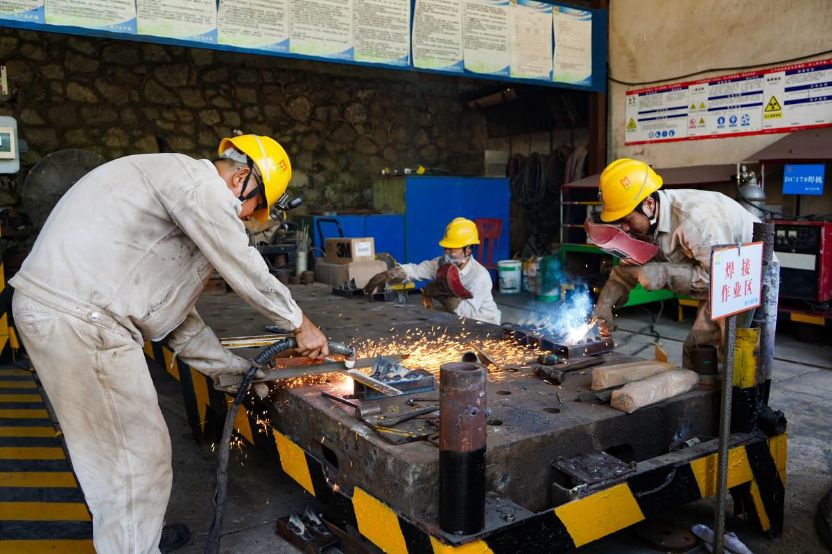 國(guó)慶節(jié) | 愛崗敬業(yè) 海礦人用實(shí)干擔(dān)當(dāng)向祖國(guó)告白