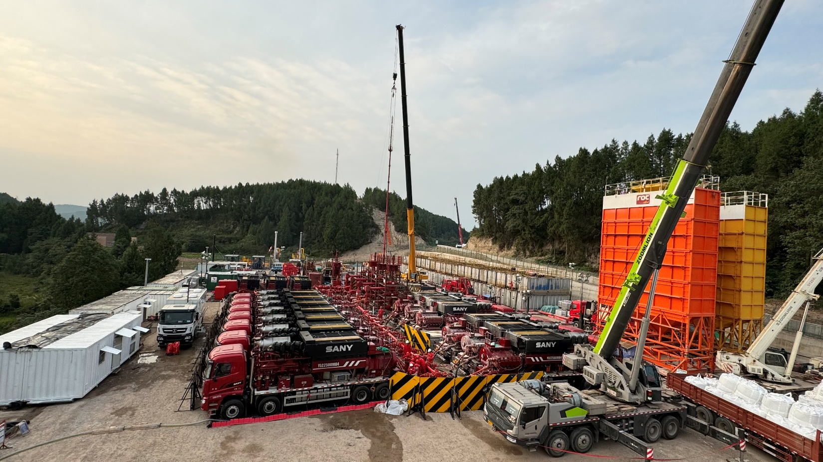 界面新聞：海南礦業(yè)發(fā)布2024年半年報(bào)：凈利潤(rùn)上漲33.16% 全球化布局奠定高成長(zhǎng)